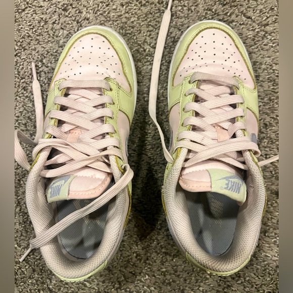 Nike dunks low “lime ice” size 5 women’s - Picture 4 of 6